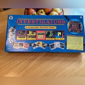 Investigators - Cooperative Board Game by Family Pastimes (complete)